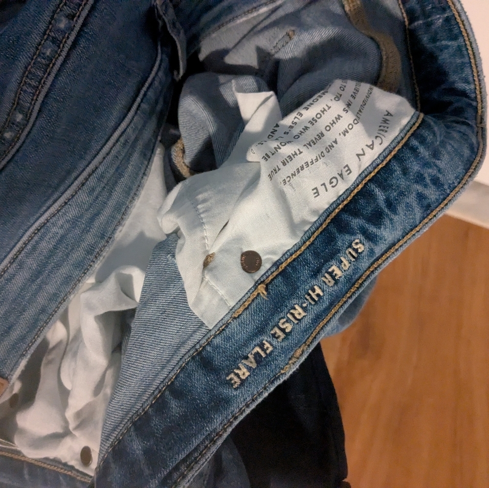 American Eagle Super High Rise Ripped Flare - Picture 9 of 10